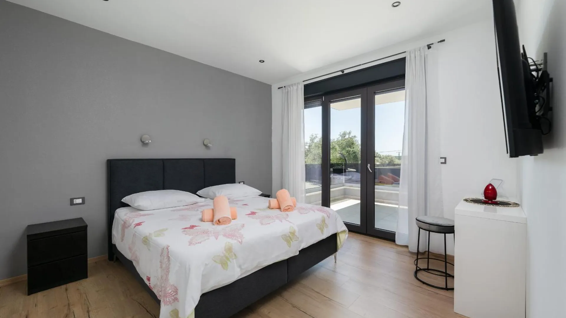 Villa Posidonia Near Pula With Sea View And Surrounded By Olive Trees Krnica